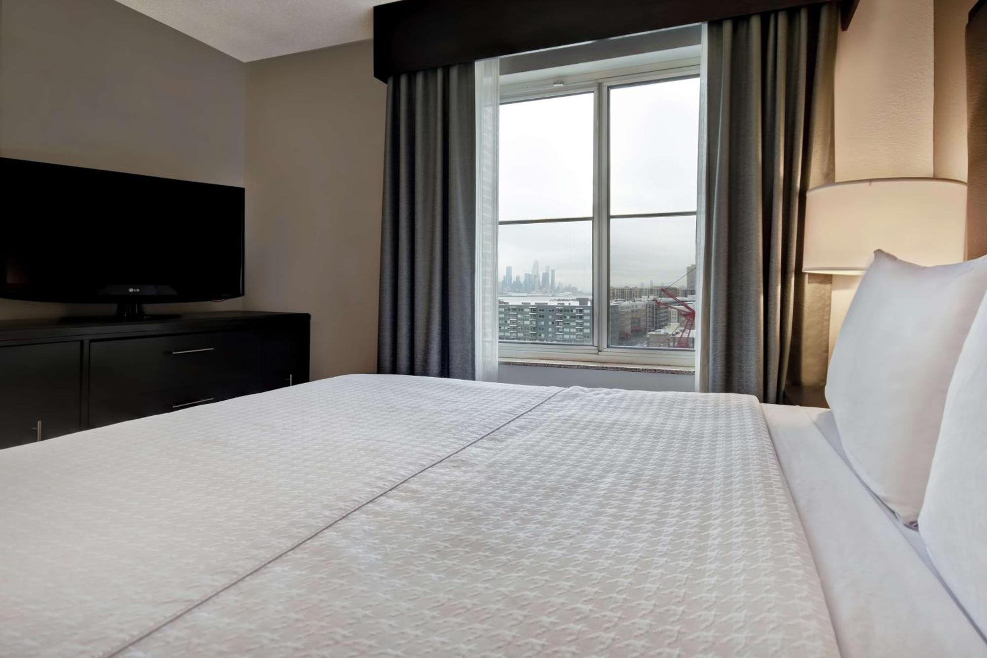 Homewood By Hilton Edgewater-nyc Area Hotel 3*